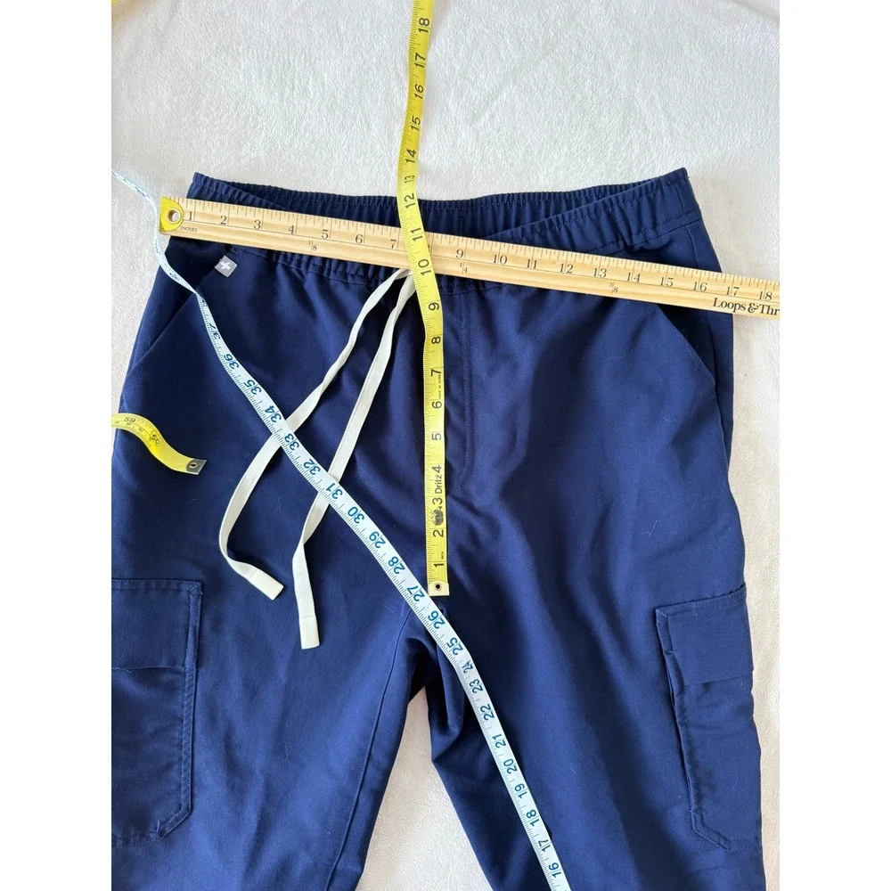 Navy FIGS Tansen Jogger Scrub Pants | FIONx Technical Medical Bottoms | Size M/S
